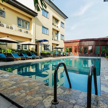 Sunfit - Fitness, Spa, Accommodation Aliayabiagba Экстерьер фото