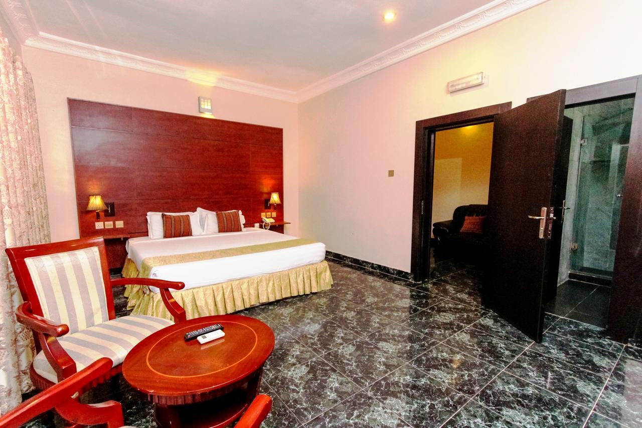 Sunfit - Fitness, Spa, Accommodation Aliayabiagba Экстерьер фото